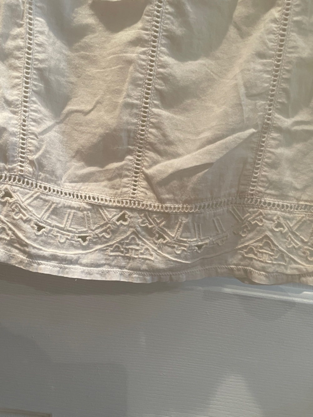 Lucky Brand Off-White Tunic with Cut-Out Detailed Embroidery Work - Picture 5 of 5